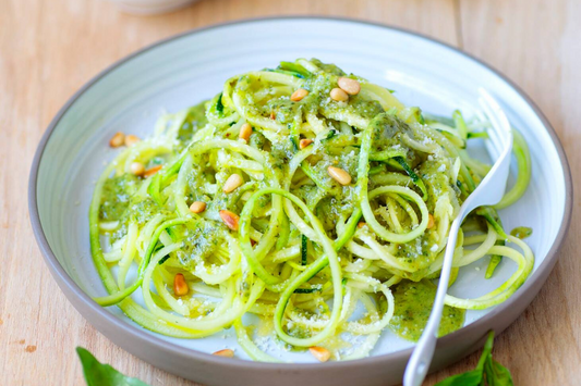 Espirales de calabacín con pesto